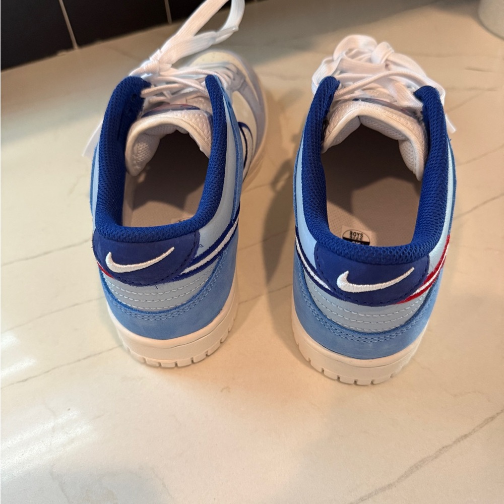 Nike Low Dunk - image 2